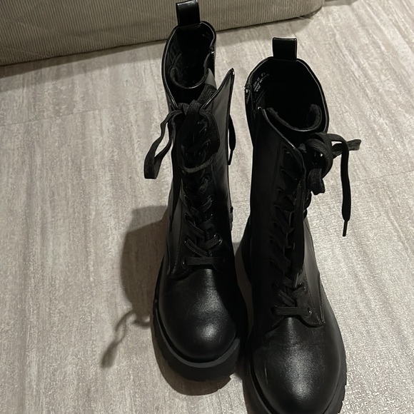 Used once. Without box. - Picture 4 of 5